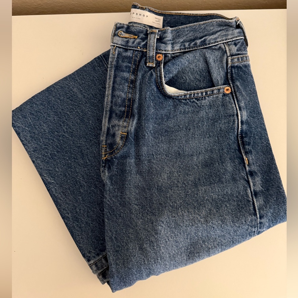 Topshop “Editor” Straight Leg Jeans (25)